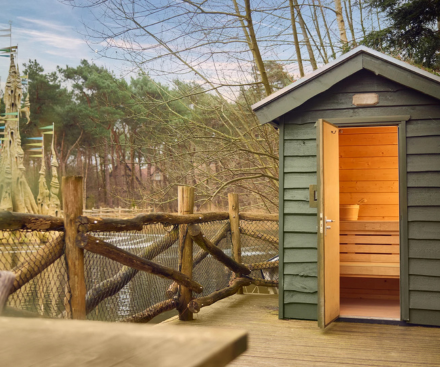 Lakeside Woodland House with Sauna (sleeps 8)
