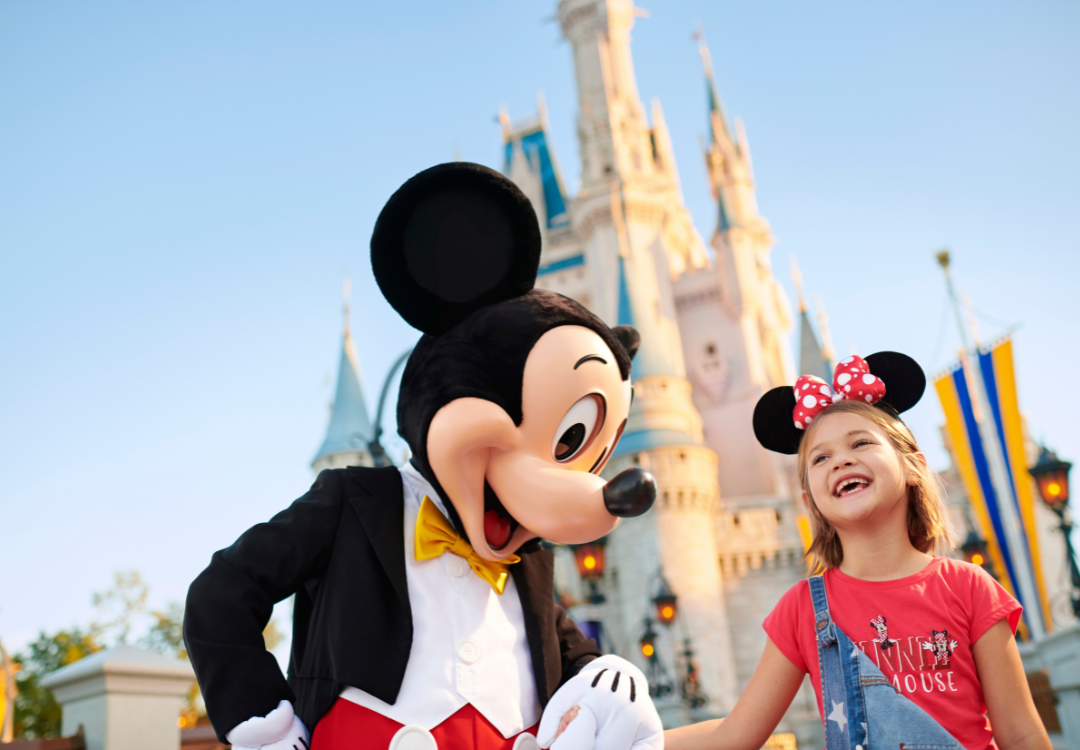 MagicBreaks Free Dining & Drinks at Walt Disney World carousel banner